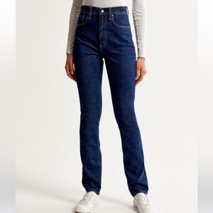 Abercrombie & fitch ultra high rise 90s slim straight jean, never worn and NWT!